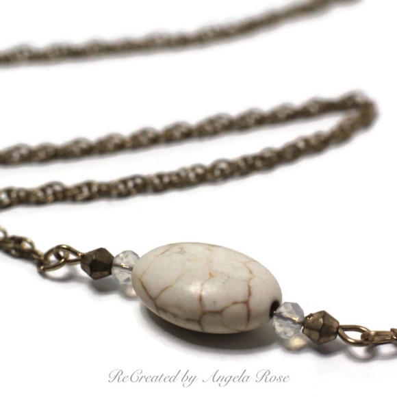 Tassel Back Gem Front Gold Tone Ne… - Picture 4 of 6